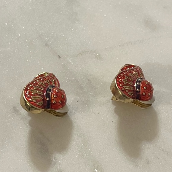 Vintage Gold Tone Red Hat Society Clip Earrings - Picture 4 of 9